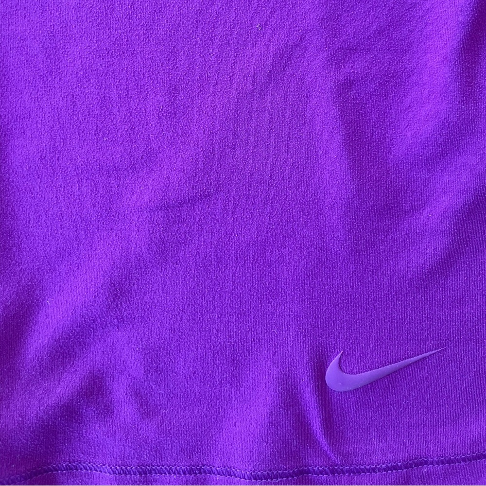 ๐ Dri-Fit Nike Top โ๏ธ - Picture 2 of 4
